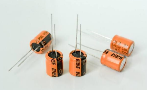 「NIPPON CHEMI-CON」電解電容極性接錯(cuò)會(huì)爆炸，如何避免？