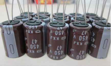 分析下黑金剛電容和紅寶石電容哪種好？